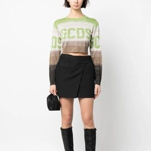 GCDS Printed Logo Cropped Sweater Long Sleeve Sz Medium 100% Authentic❤️